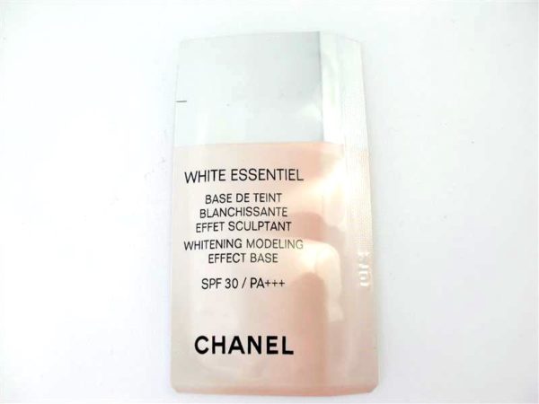 เทสเตอร์เบสชาแนล CHANEL WHITE ESSENTIAL WHITENING MODELING EFFECT BASE